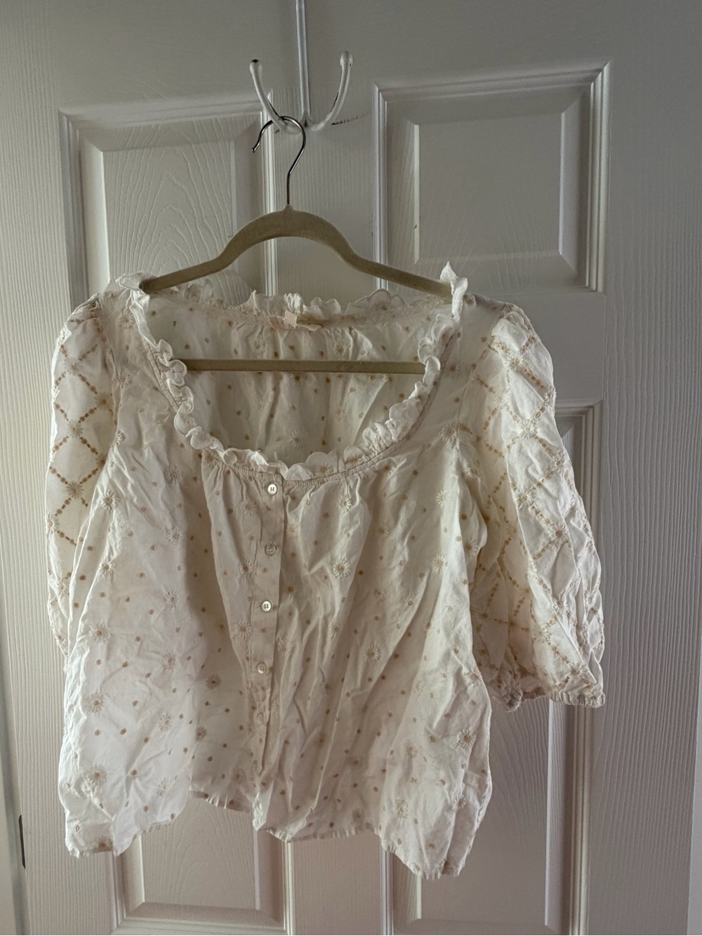 Sezane Kelia Shirt - Cream Daisy Embroidery Women's Cream Peasant Blouse
